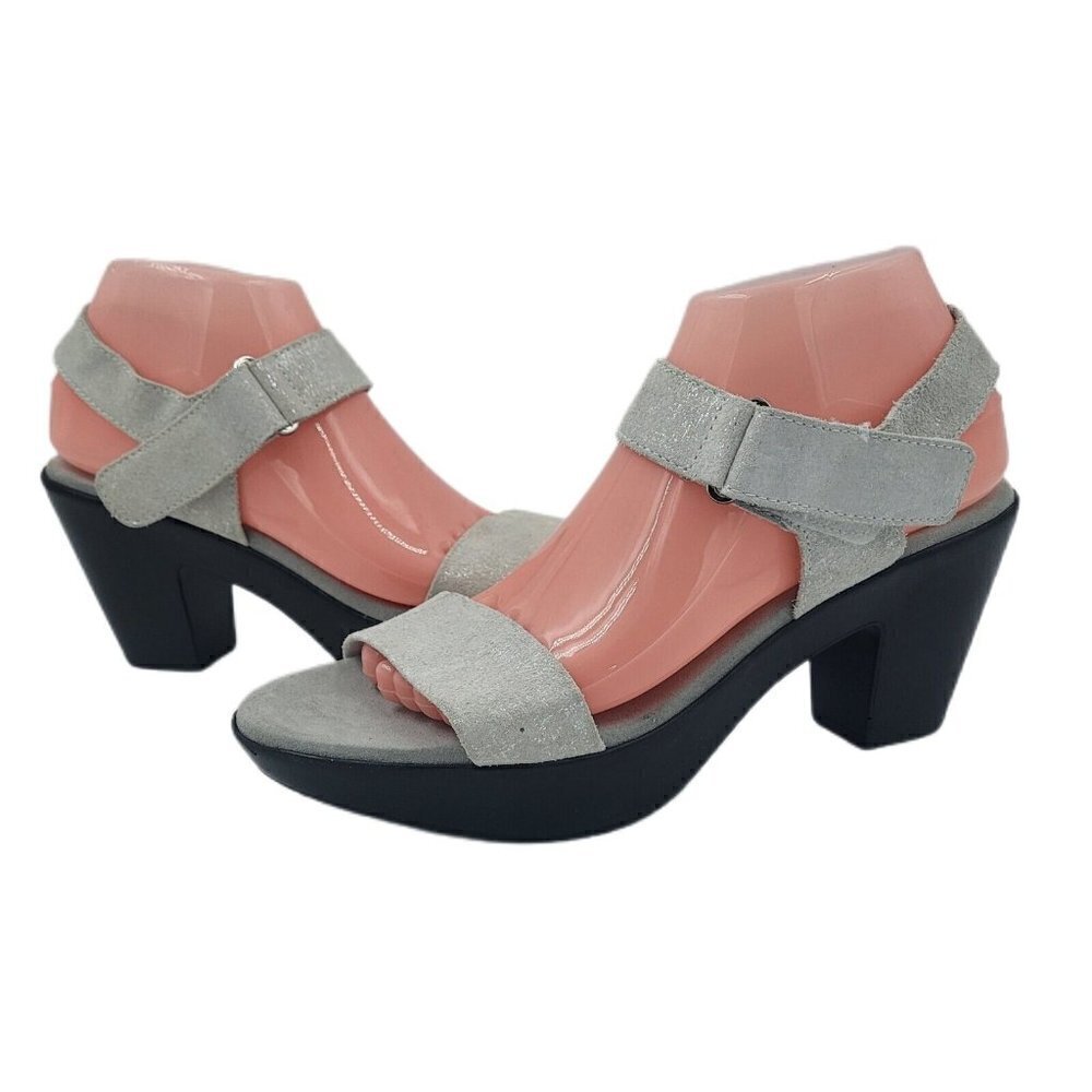 NEW Munro Willa Gray Silver Suede Block Heel Hook & Loop Sandals Women's…